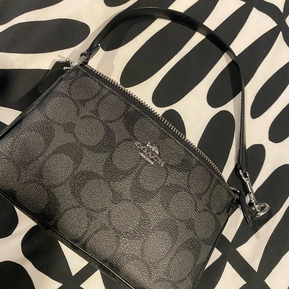 Coach Signature Black Shoulder Bag